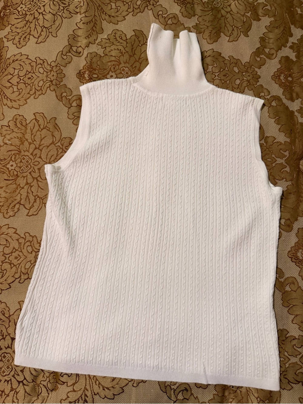 White Cable Knit Sleeveless Turtleneck Top, Women’s Size L - Picture 11 of 14